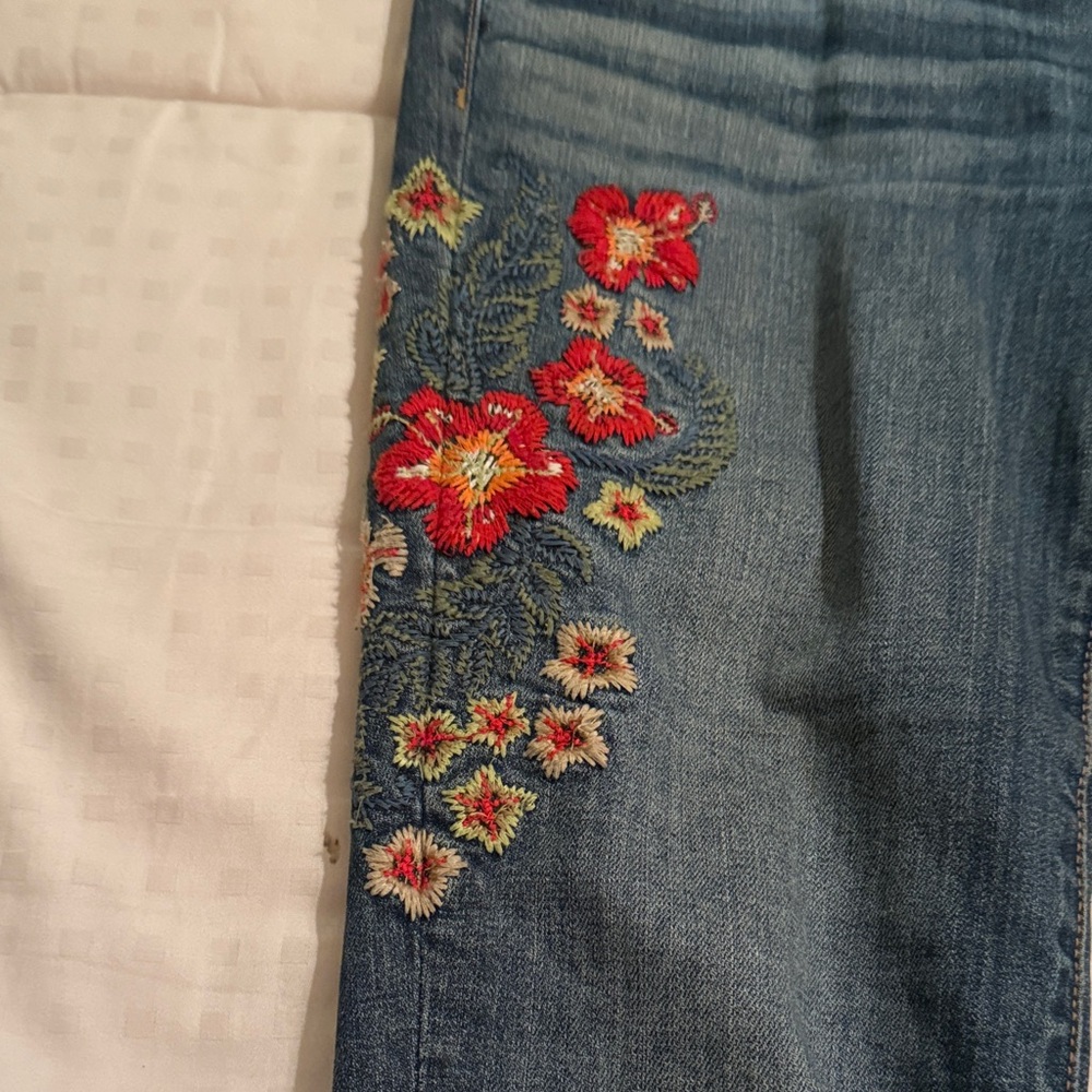 DRIFTWOOD Blue Jeans with Red Embroidery - Picture 5 of 5
